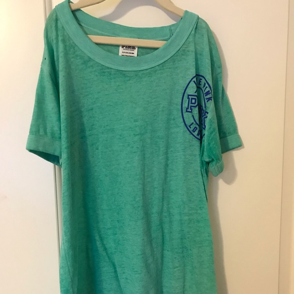 PINK Victoria's Secret Tops - Victoria’s secret PINK tee